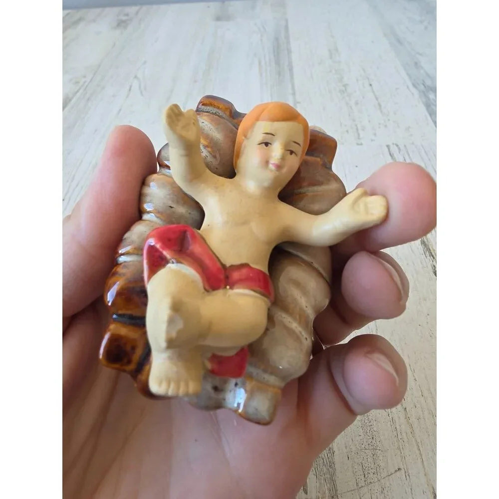 Vintage Avon baby‎ Jesus nativity statue decor crib manger